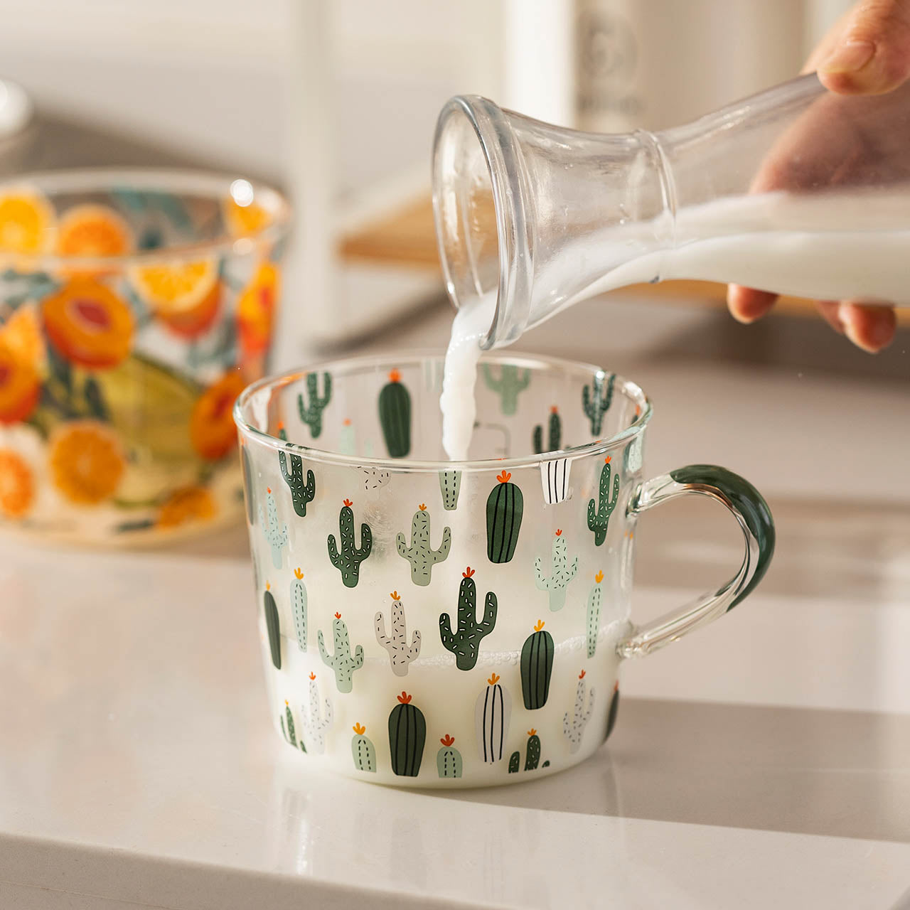 Tasse en Verre Imprimée 500 ml – Motifs Cactus ou Pêche avec Échelle de Mesure