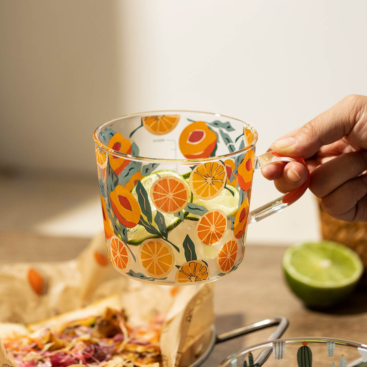 Tasse en Verre Imprimée 500 ml – Motifs Cactus ou Pêche avec Échelle de Mesure