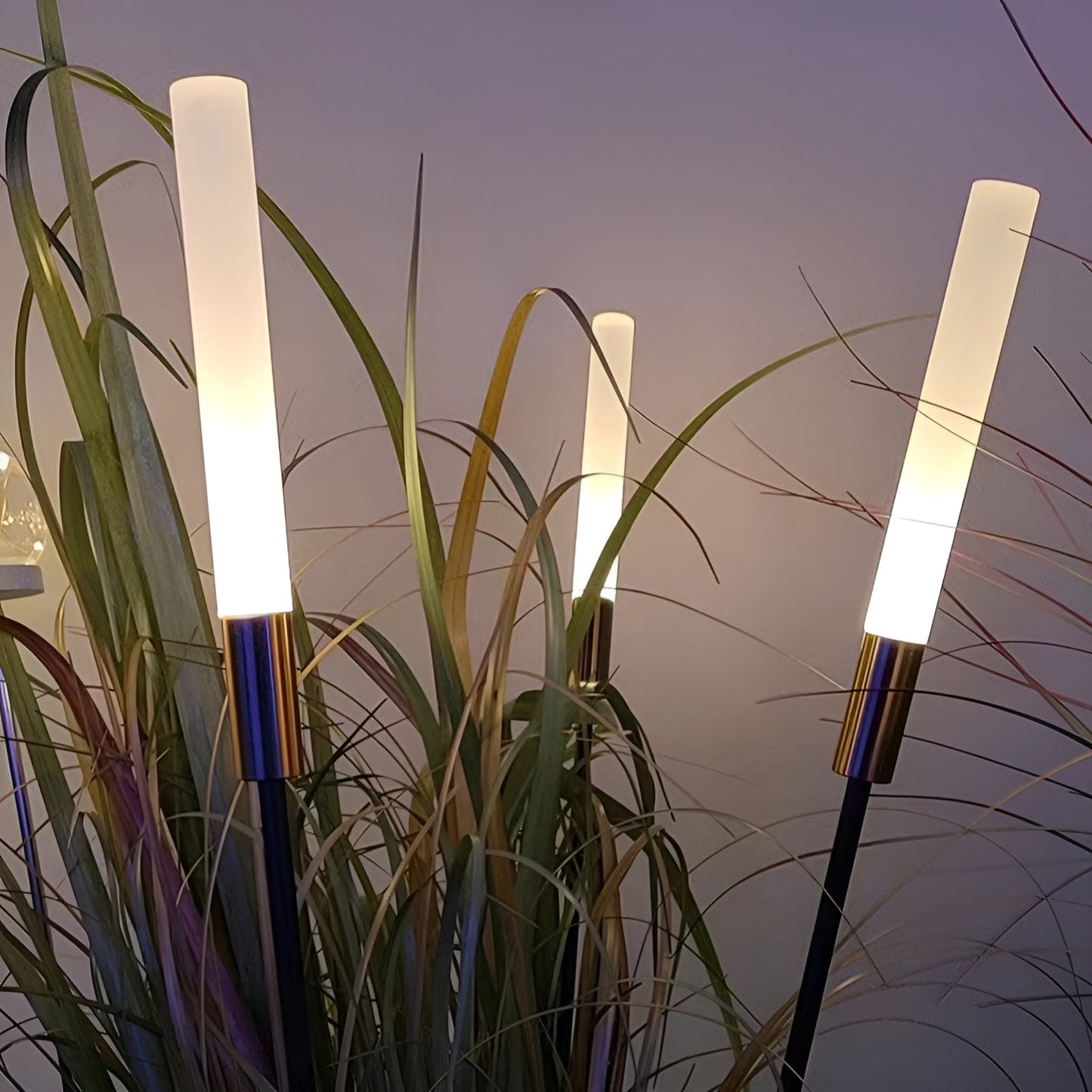 Lampes Extérieures Solaires Modernes – Éclairage Écologique et Élégant pour Jardin et Balcon