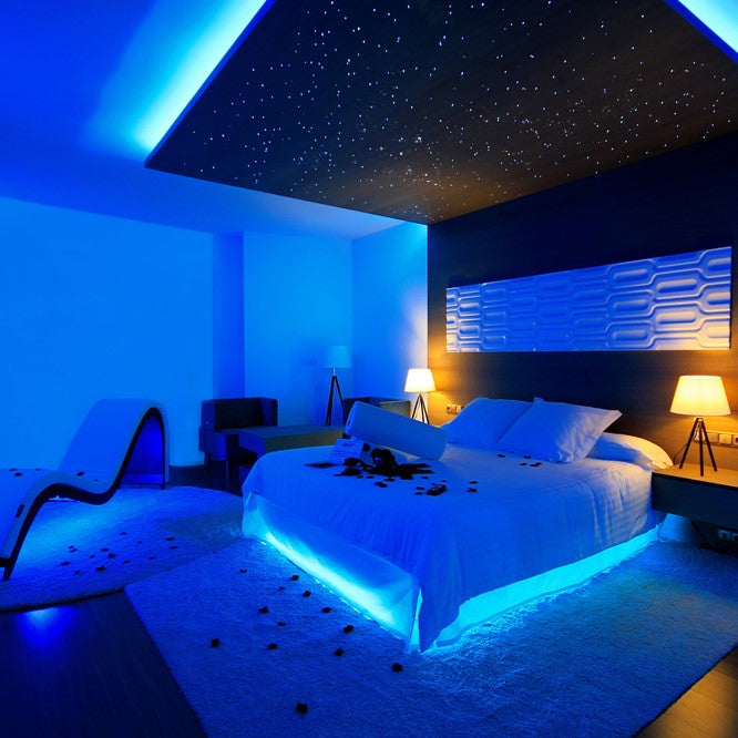 Ruban LED Couleur - Étanche et Flexible - Télécommande pour Réglage de Couleur et Luminosité - Rouleau de 5m - Éclairage Polyvalent et Puissant pour Intérieur et Extérieur