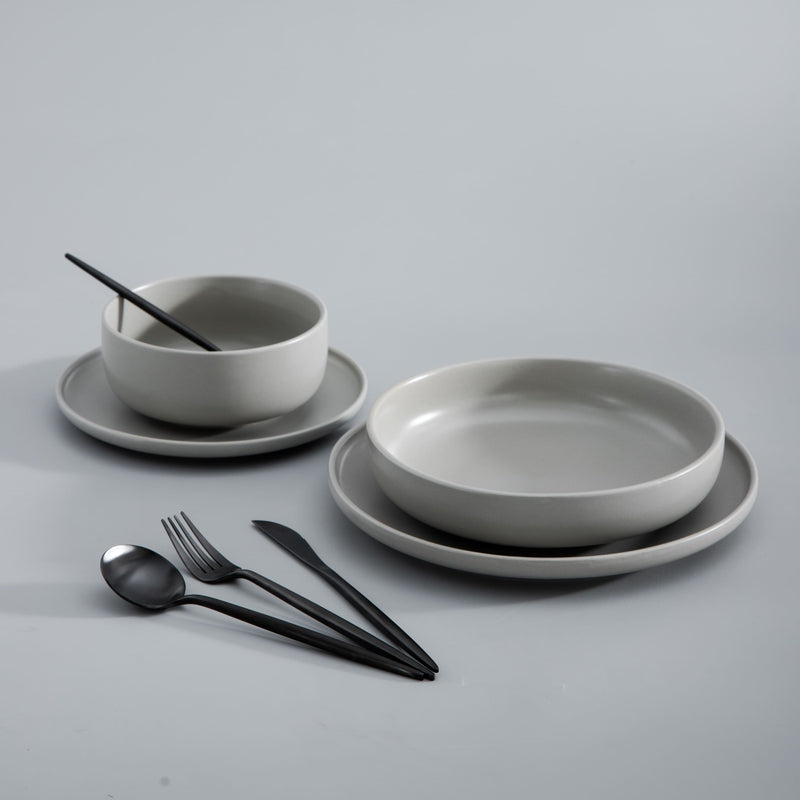 Set de couverts minimaliste - Élégance et Simplicité pour Votre Table