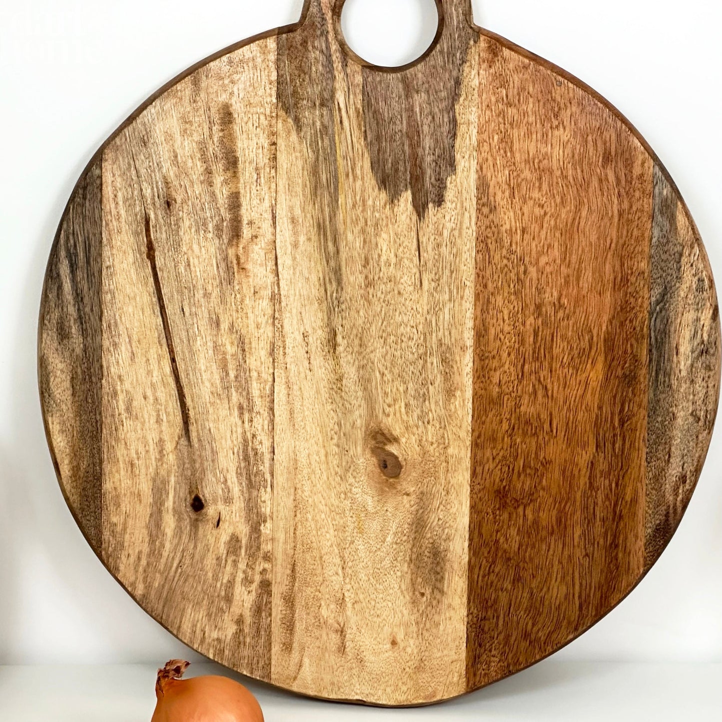 Planche à Découper Bois de Manguier avec Anneau