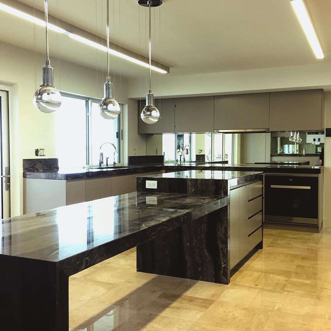 Suspension Globe Cristal – Laiton Doré Moderne