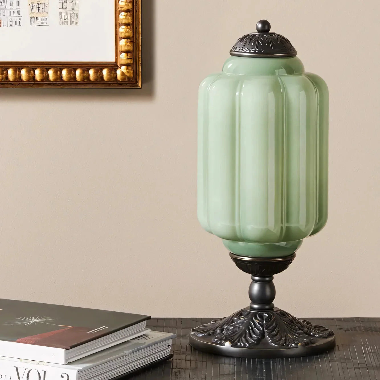 Lampe Eloise Vintage en Verre Opalin, Laiton Sculpté, H38cm