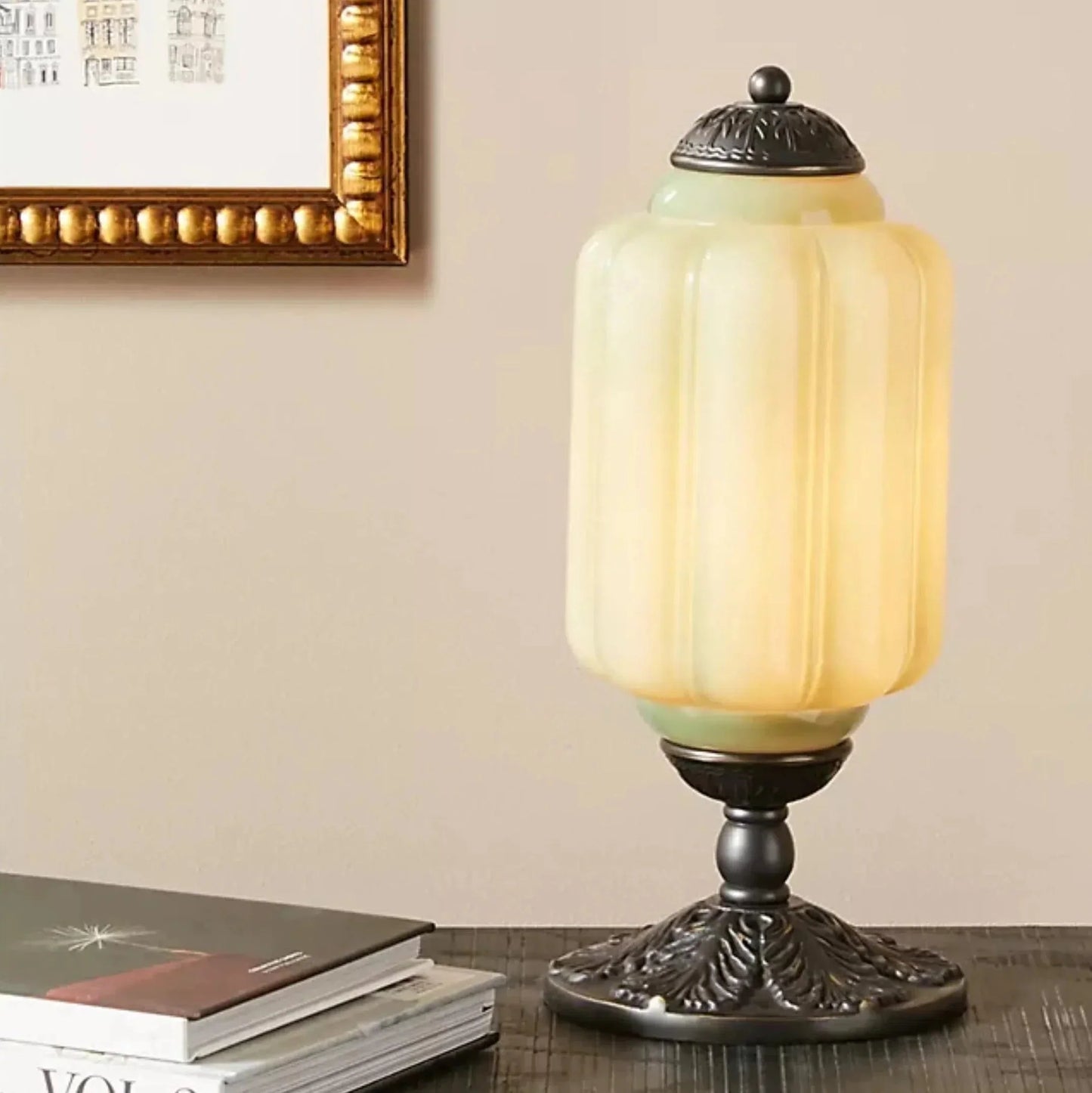Lampe Eloise Vintage en Verre Opalin, Laiton Sculpté, H38cm