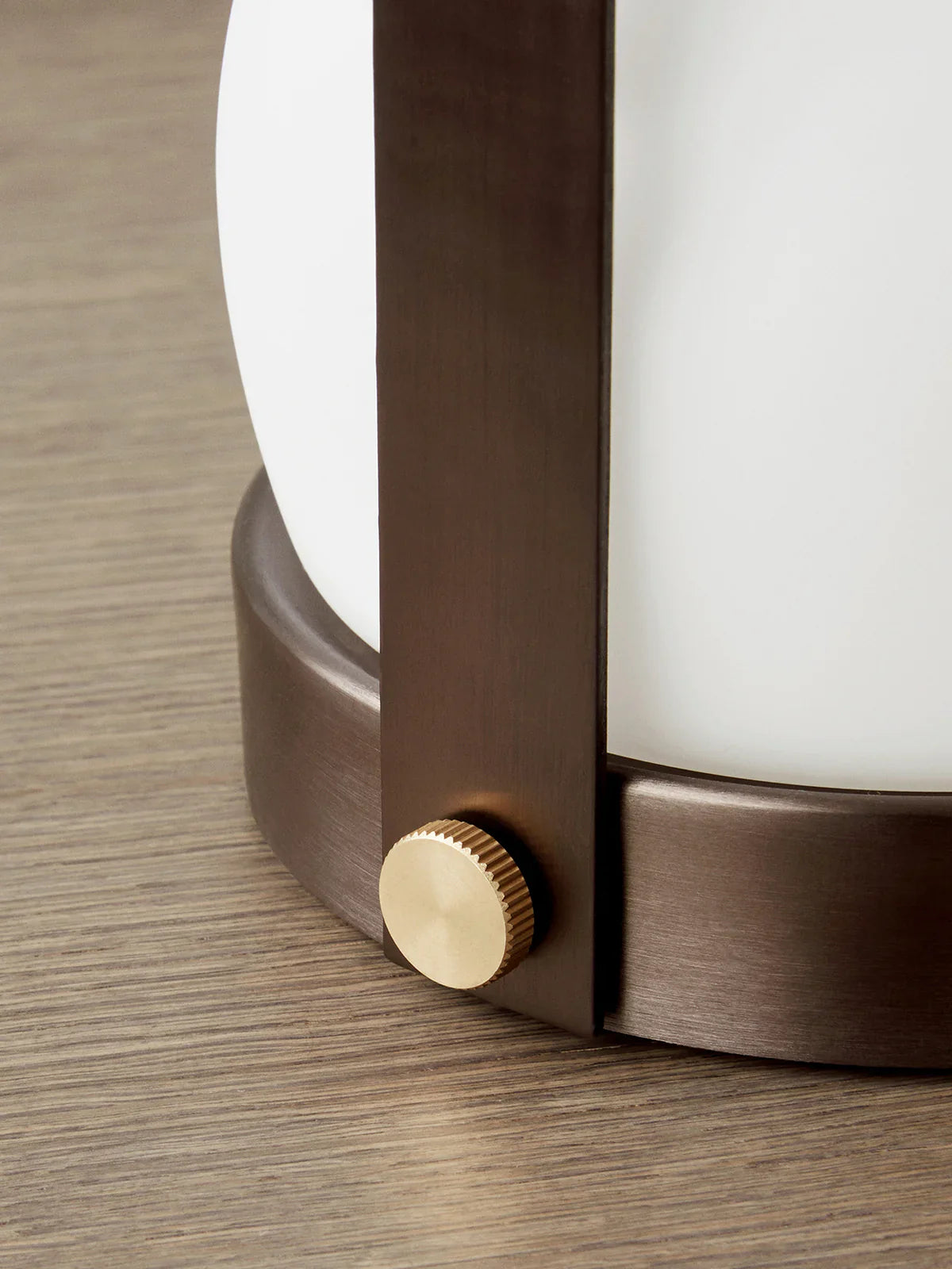 Lampe de Table Portable Carrie – Élégance nomade et lumière tamisée rechargeable