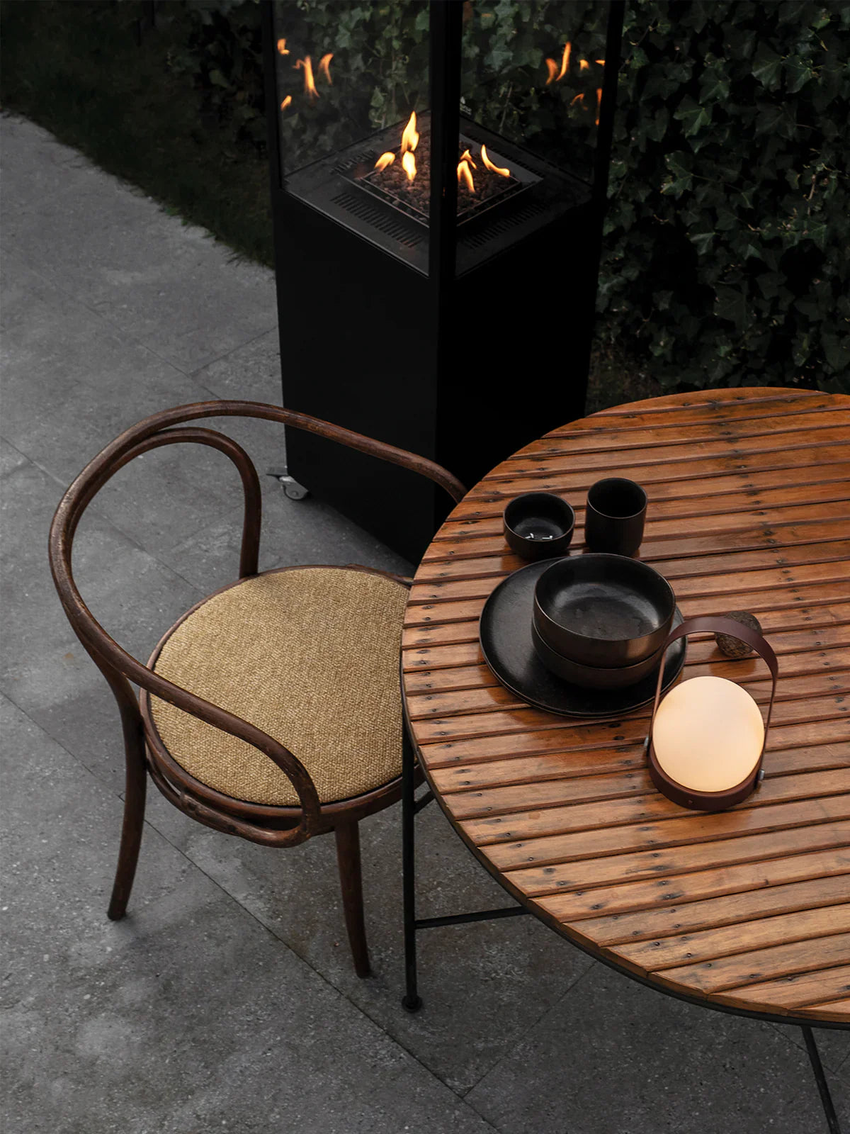 Lampe de Table Portable Carrie – Élégance nomade et lumière tamisée rechargeable