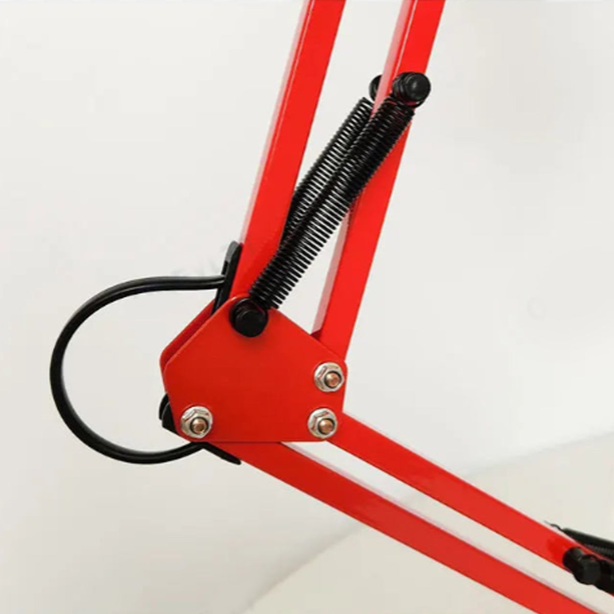 Lampe de table rétro style Memphis – Touche industrielle audacieuse pour votre intérieur
