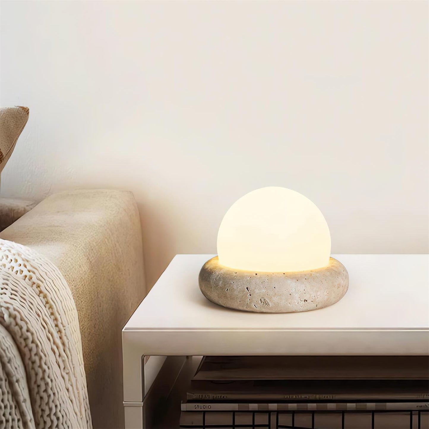 Lampe de Table LED Œuf Rechargeable sur Base en Pierre