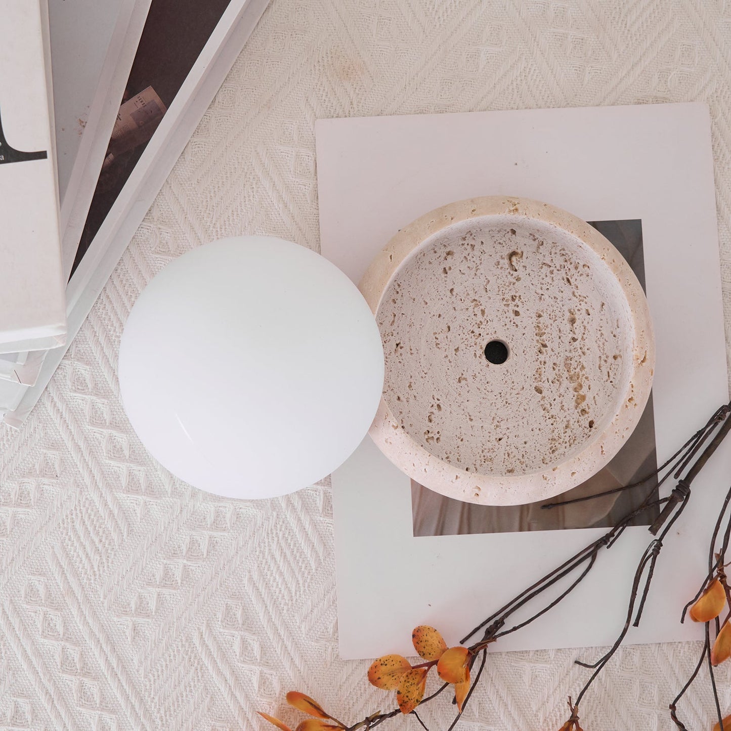 Lampe de Table LED Œuf Rechargeable sur Base en Pierre