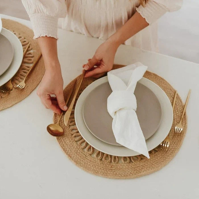 Set de couverts minimaliste - Élégance et Simplicité pour Votre Table