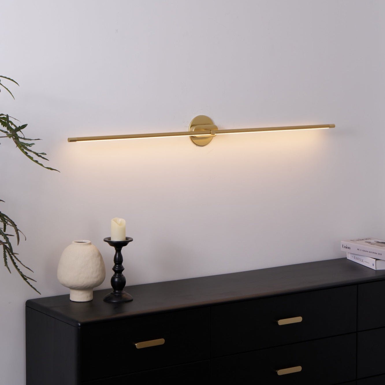 Applique Murale Linéaire LED – Moderne et Épurée