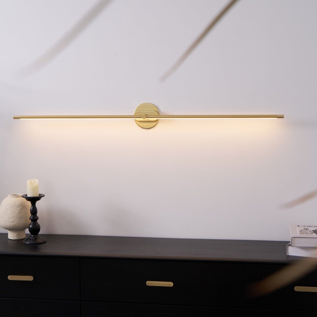 Applique Murale Linéaire LED – Moderne et Épurée