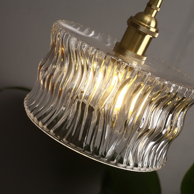 Modern Japanese Style – Suspension en Verre Texturé et Détails en Laiton