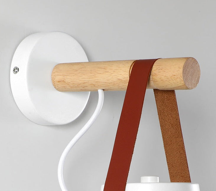 Bois et métal modernes – Applique murale en métal et bois avec sangle en cuir synthétique