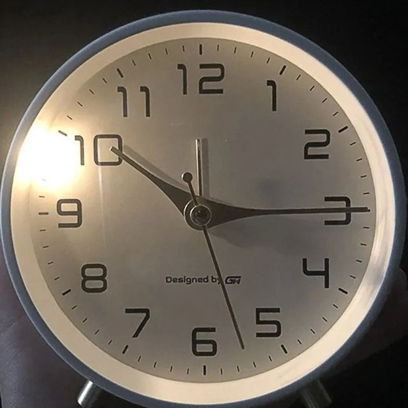 Horloge de Table Silencieuse au Style Scandinave Moderne