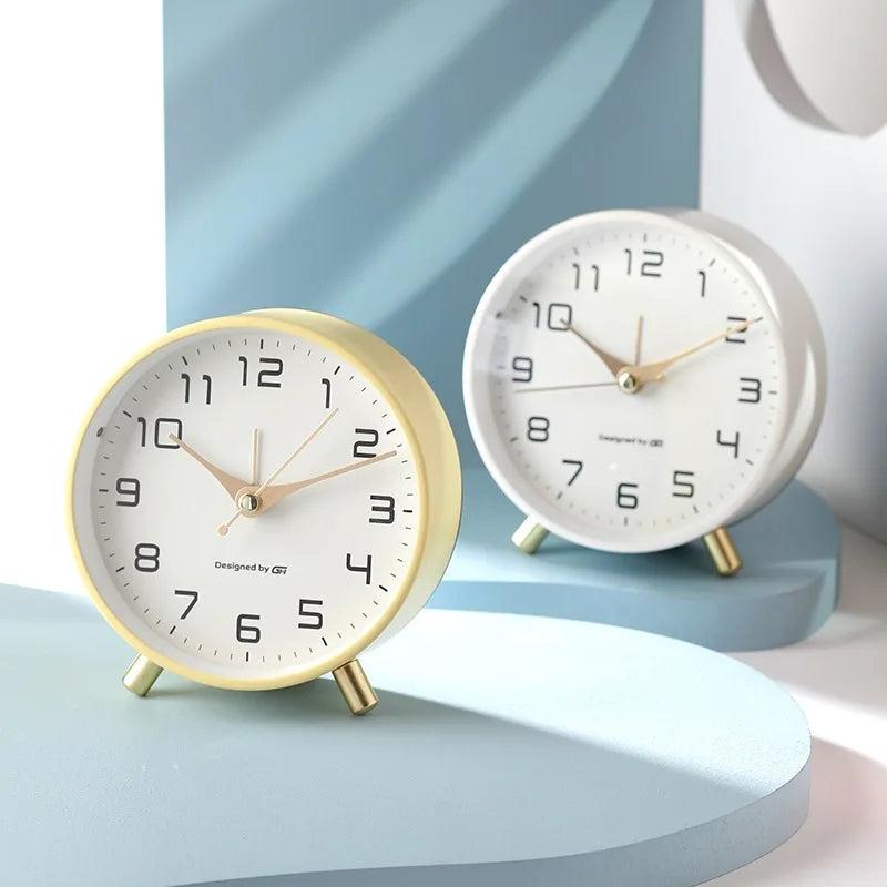 Horloge de Table Silencieuse au Style Scandinave Moderne