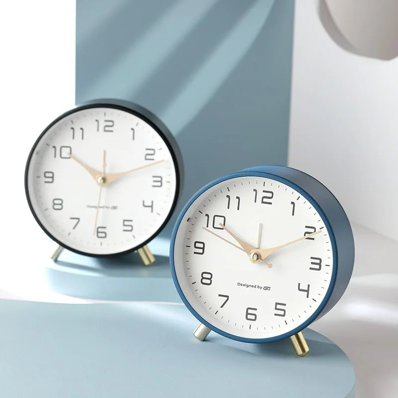 Horloge de Table Silencieuse au Style Scandinave Moderne