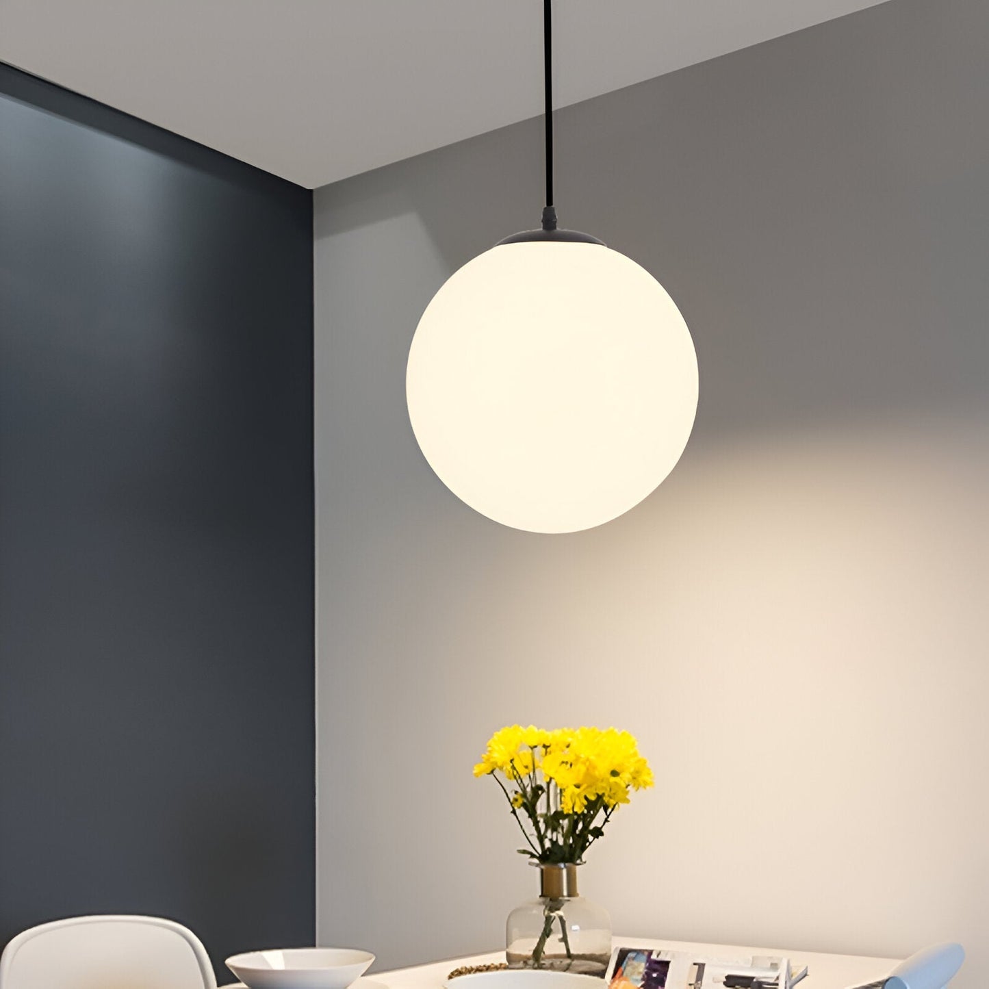Suspension Globe Nordique en Verre Opalin