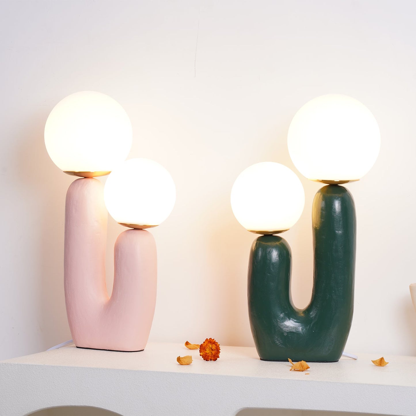 Lampe de Table Oo Rough – Résine, Verre, Design Organique