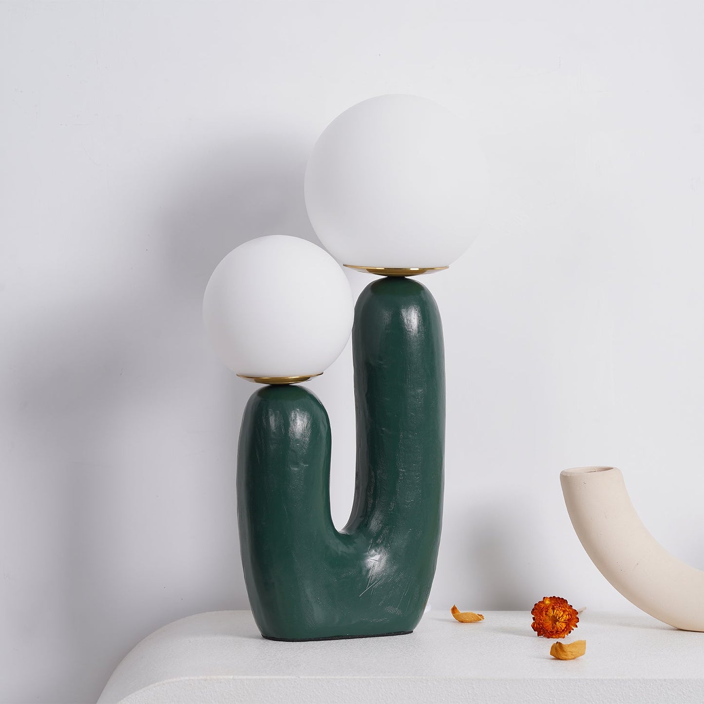 Lampe de Table Oo Rough – Résine, Verre, Design Organique