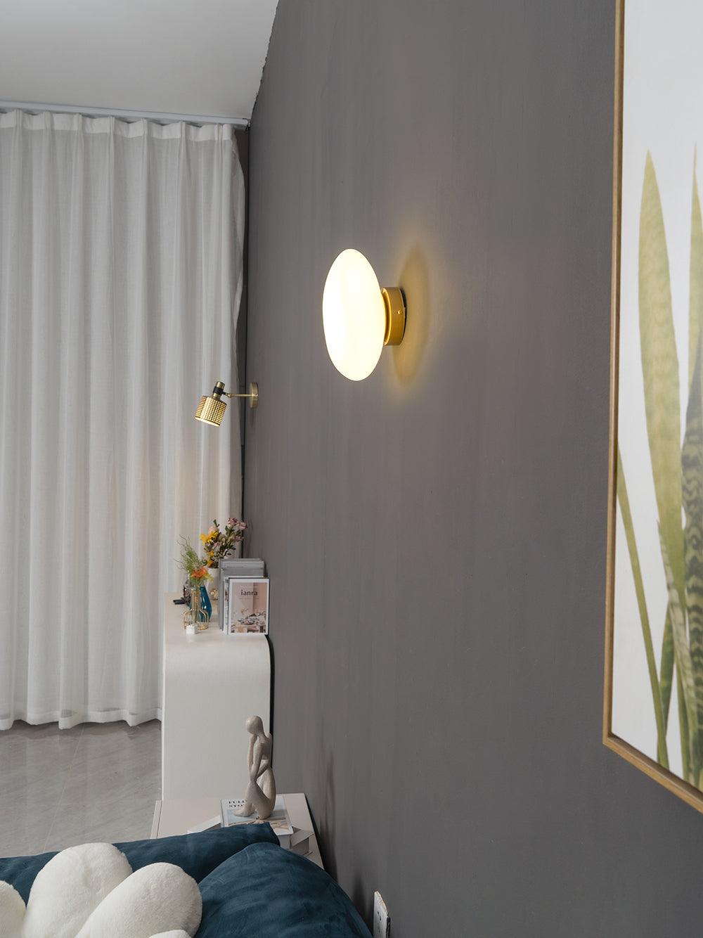 Applique Murale en Verre Soufflé – Style Pierre Sculptée