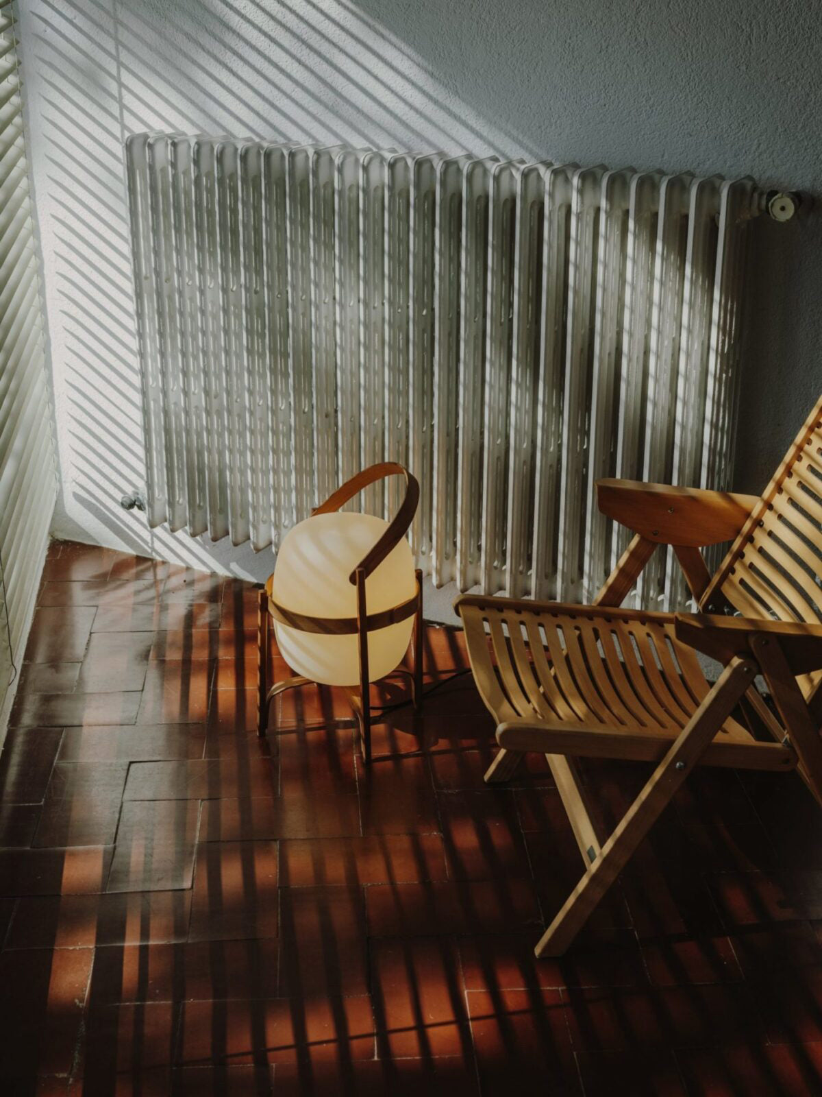 Lampe Nomade en Verre et Bois, Style Lanterne