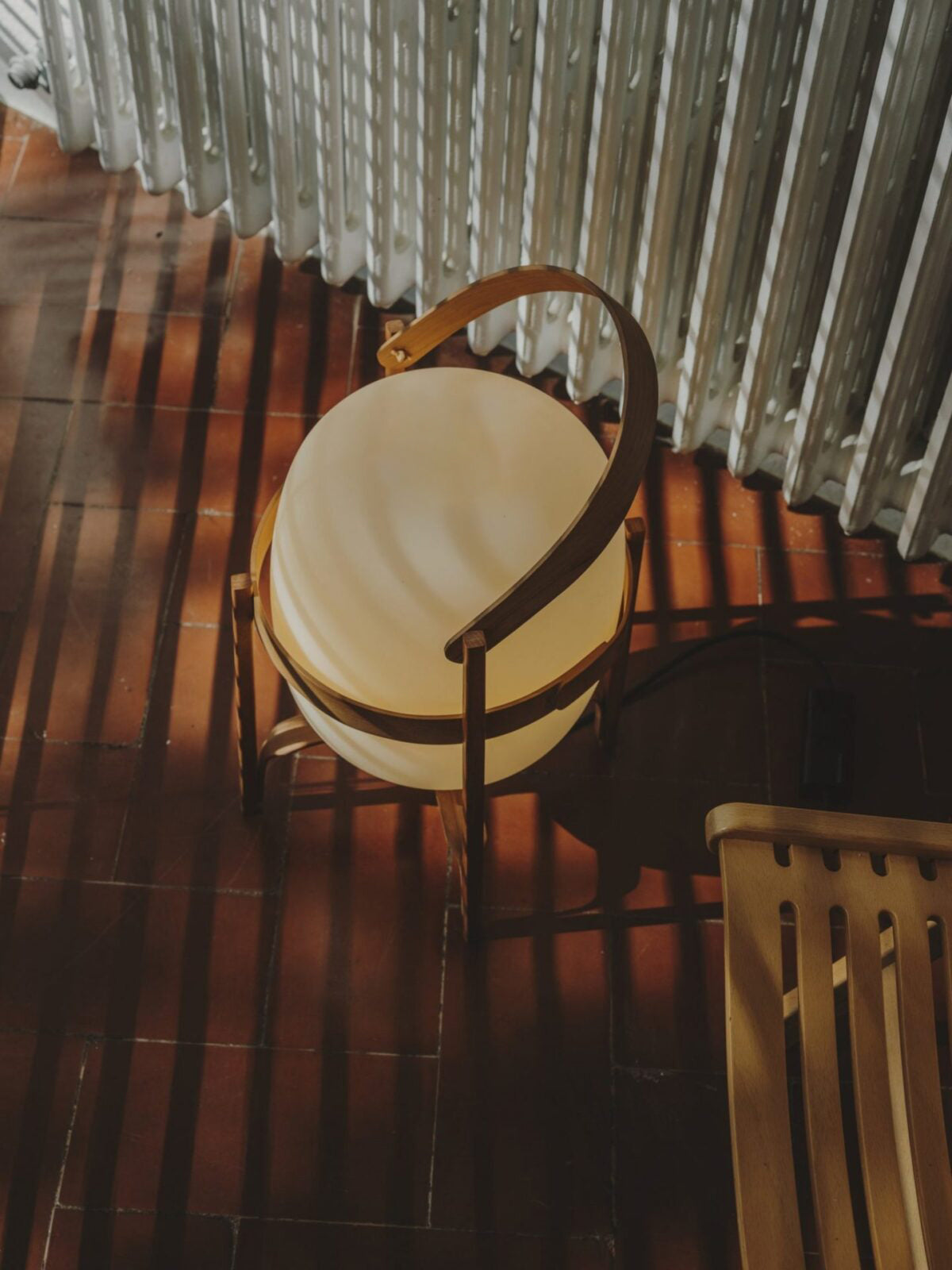 Lampe Nomade en Verre et Bois, Style Lanterne