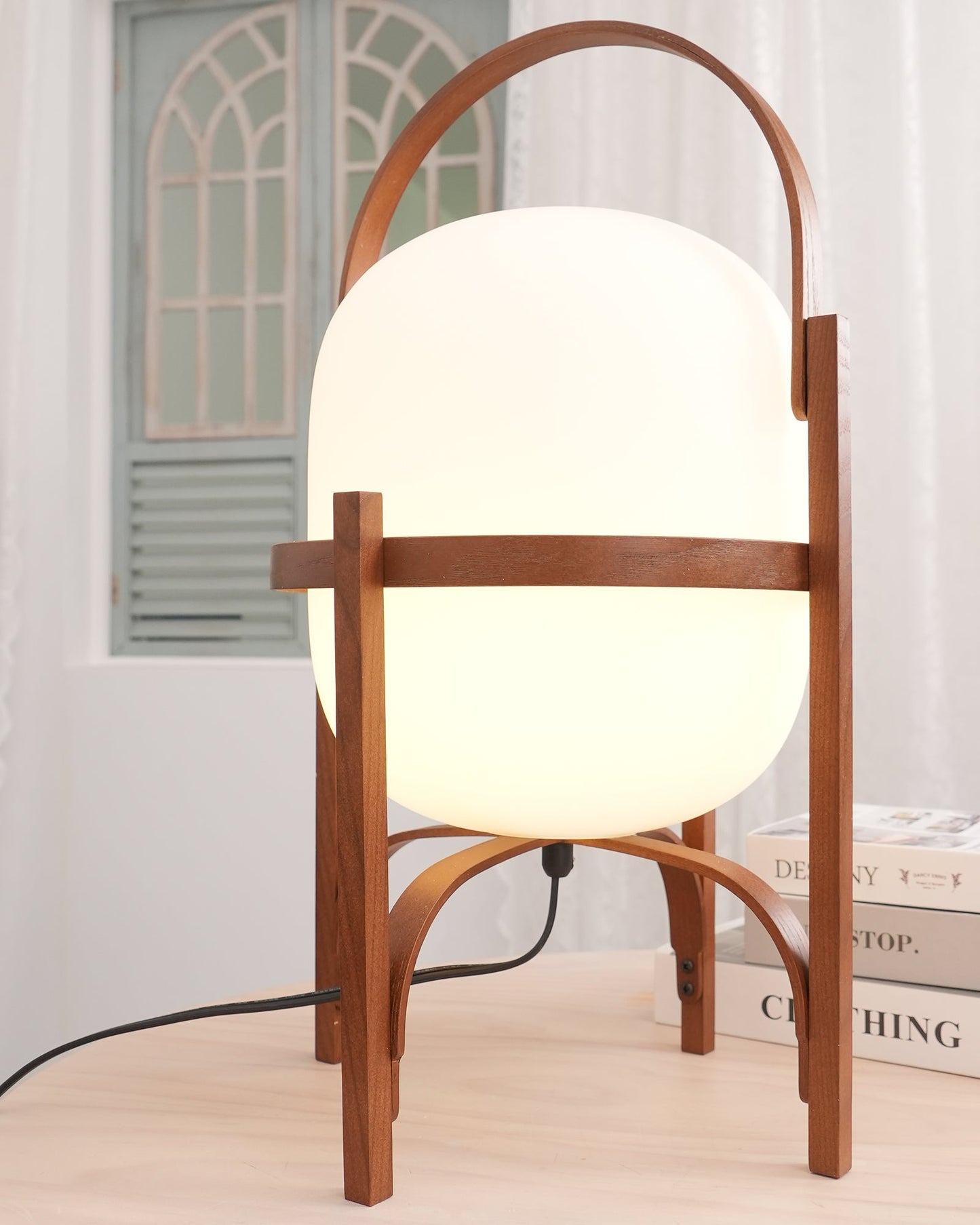Lampe Nomade en Verre et Bois, Style Lanterne