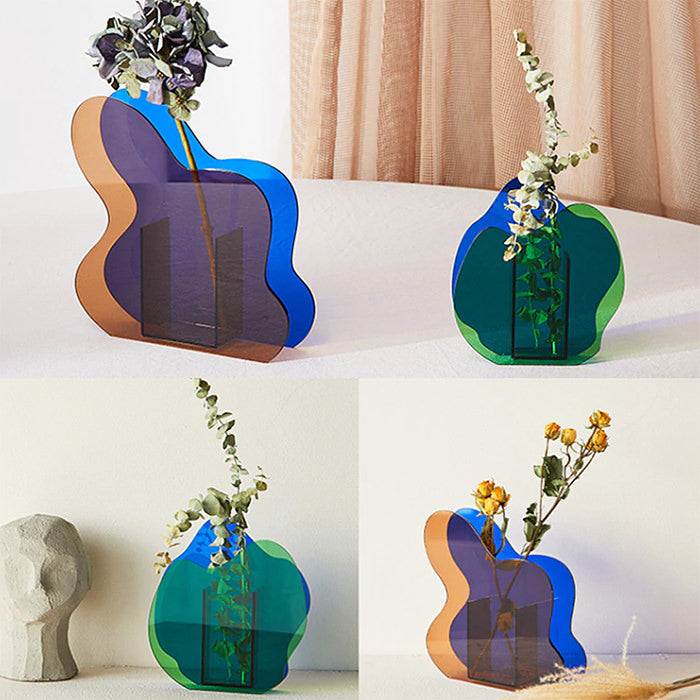 Vases Postmodernes en Acrylique – Élégance Artistique et Transparence Moderne