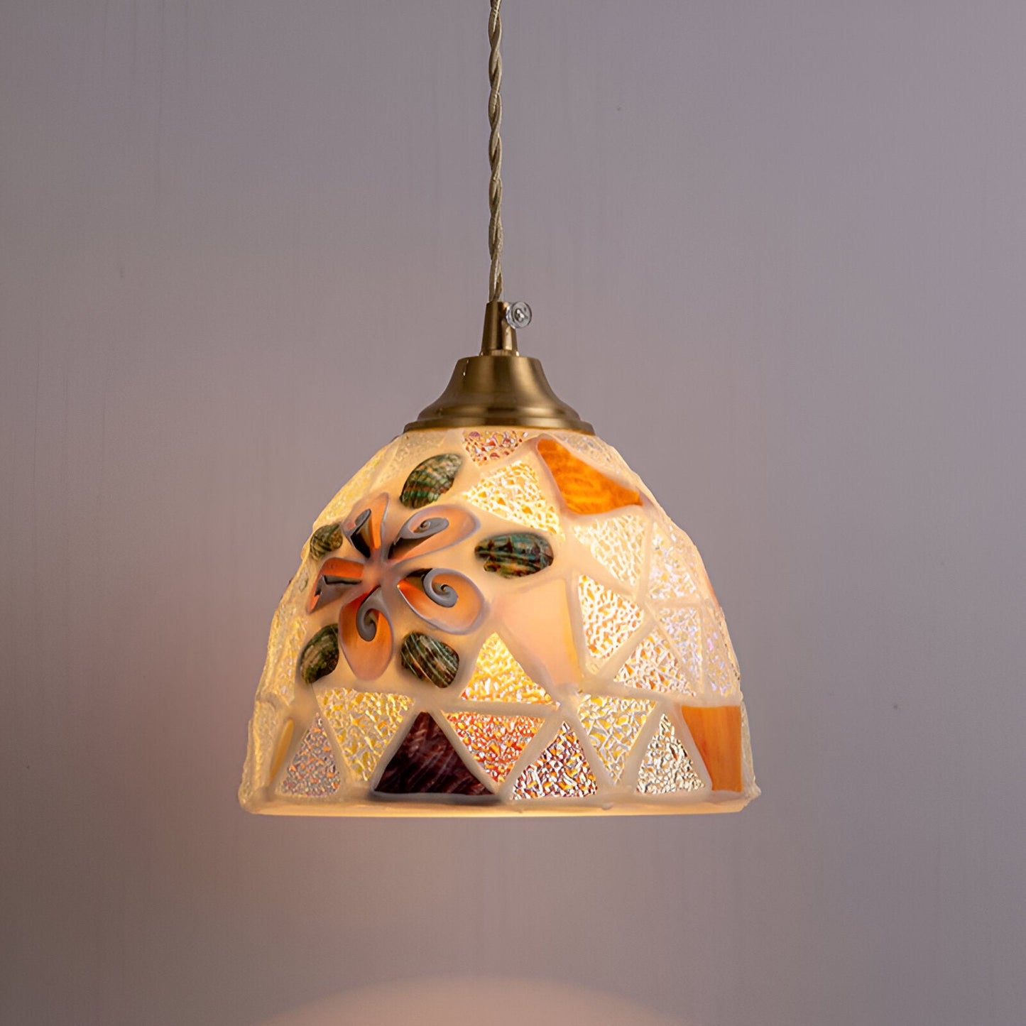 Suspension Coquillages Naturels – Laiton coloré