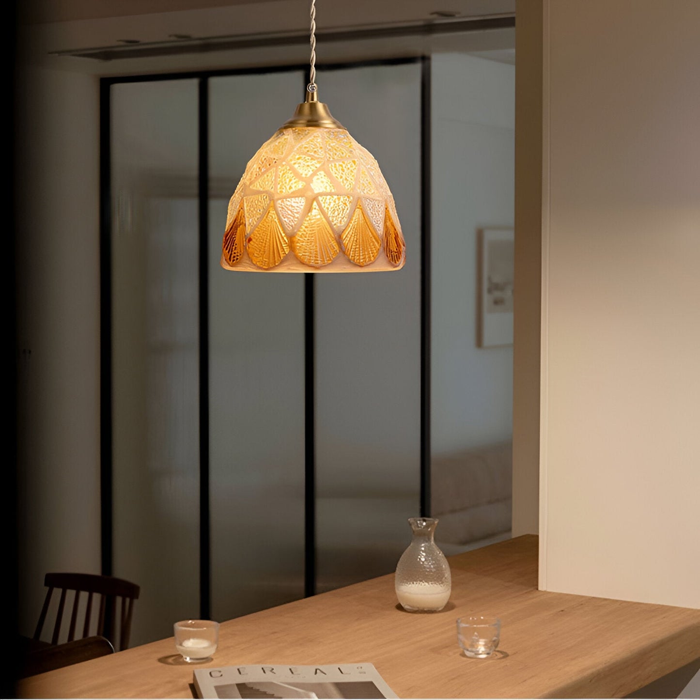 Suspension Coquillages Naturels – Laiton coloré