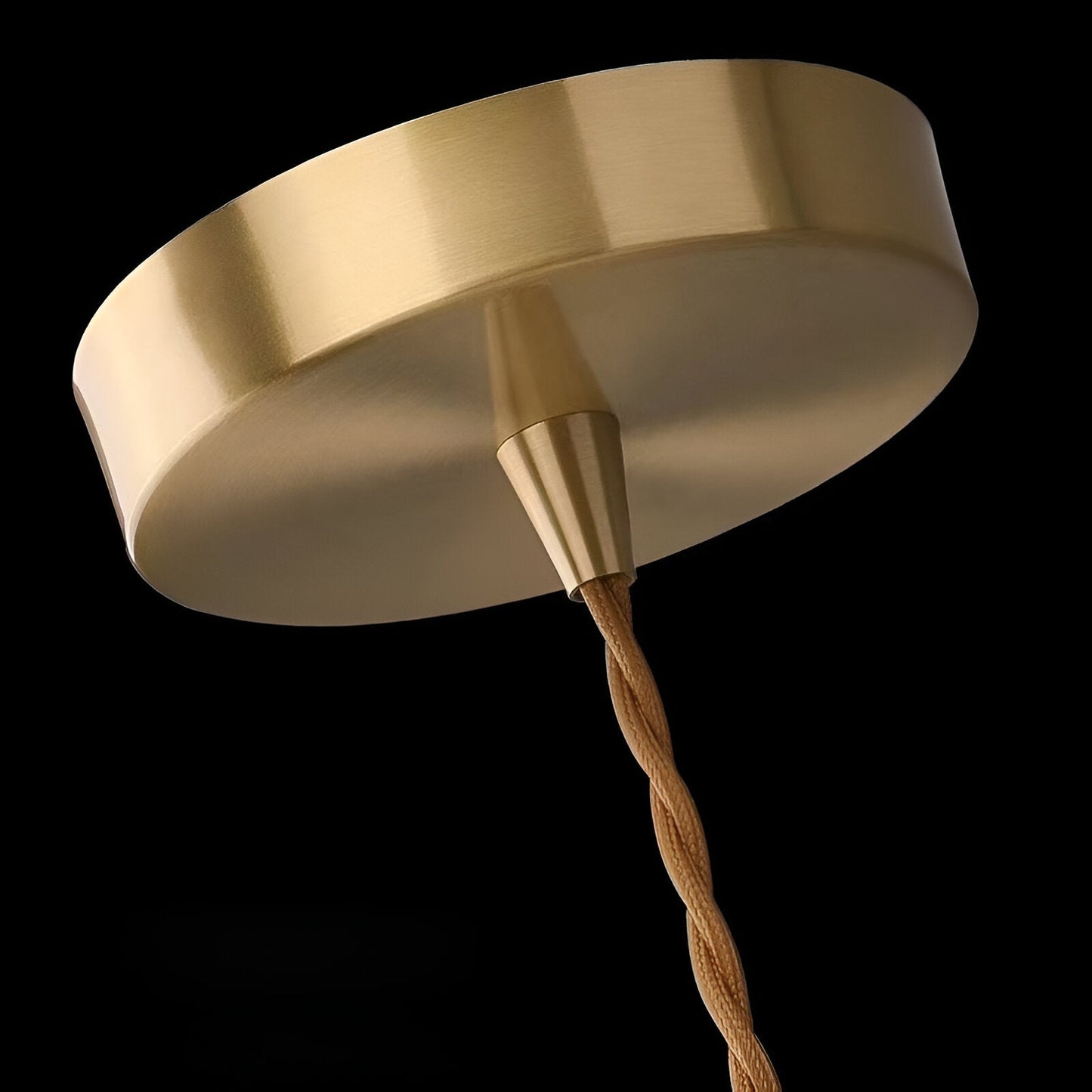 Suspension Coquillages Naturels – Laiton coloré