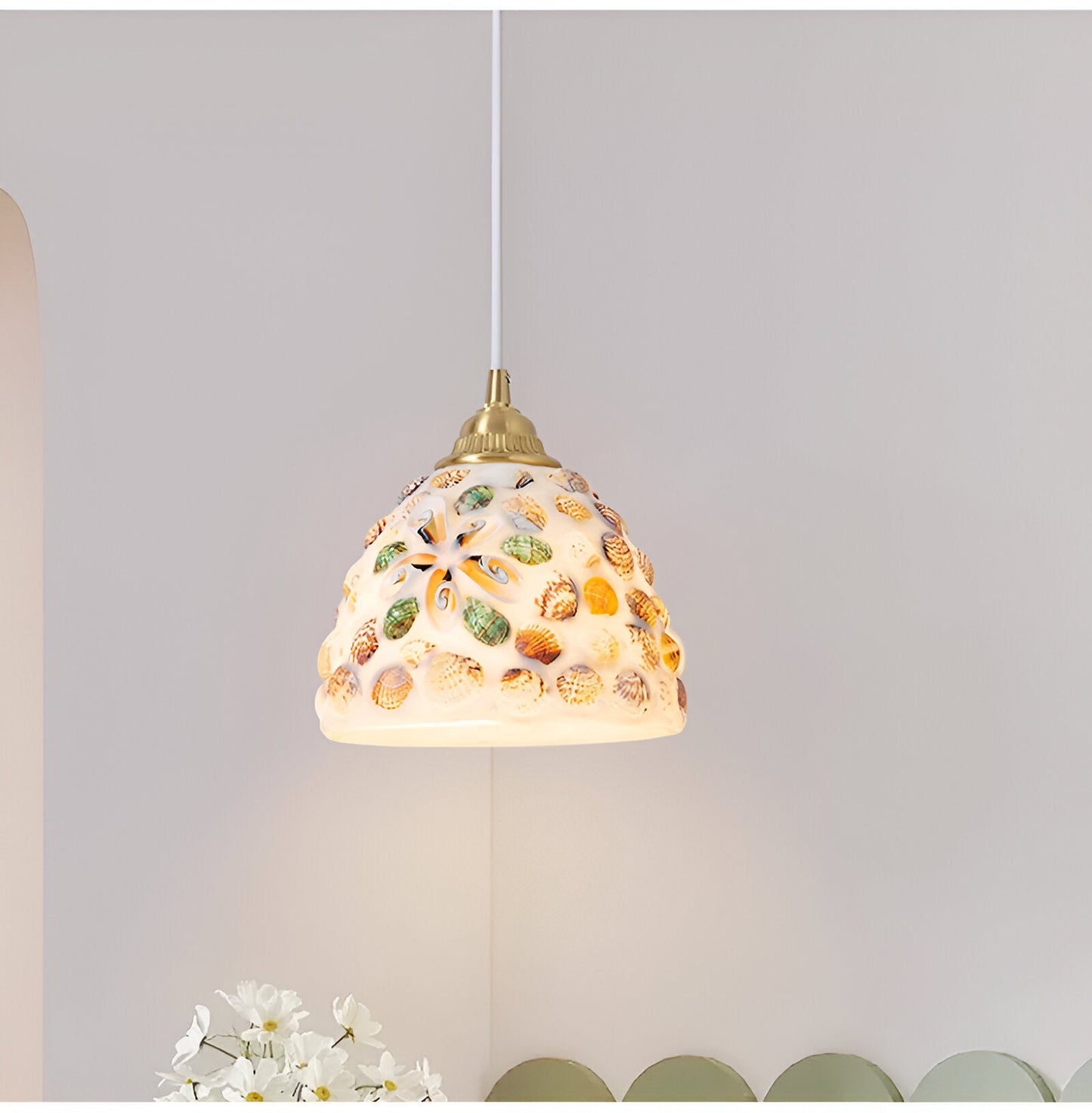 Suspension Coquillages Naturels – Laiton coloré