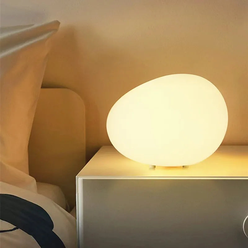 Lampe de Table Atmosphère en Pierre Minimaliste – Élégance Sculpturale et Design Moderne