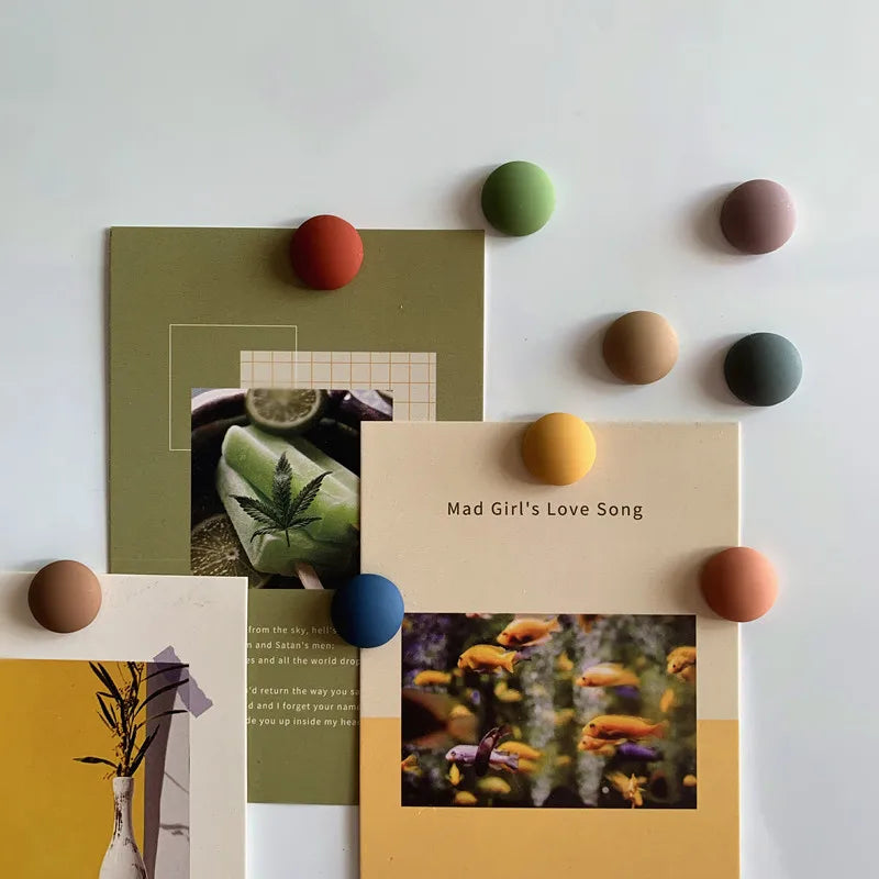 Ensemble de Magnets Boules Macaron – Une Touche Ludique pour Votre Cuisine
