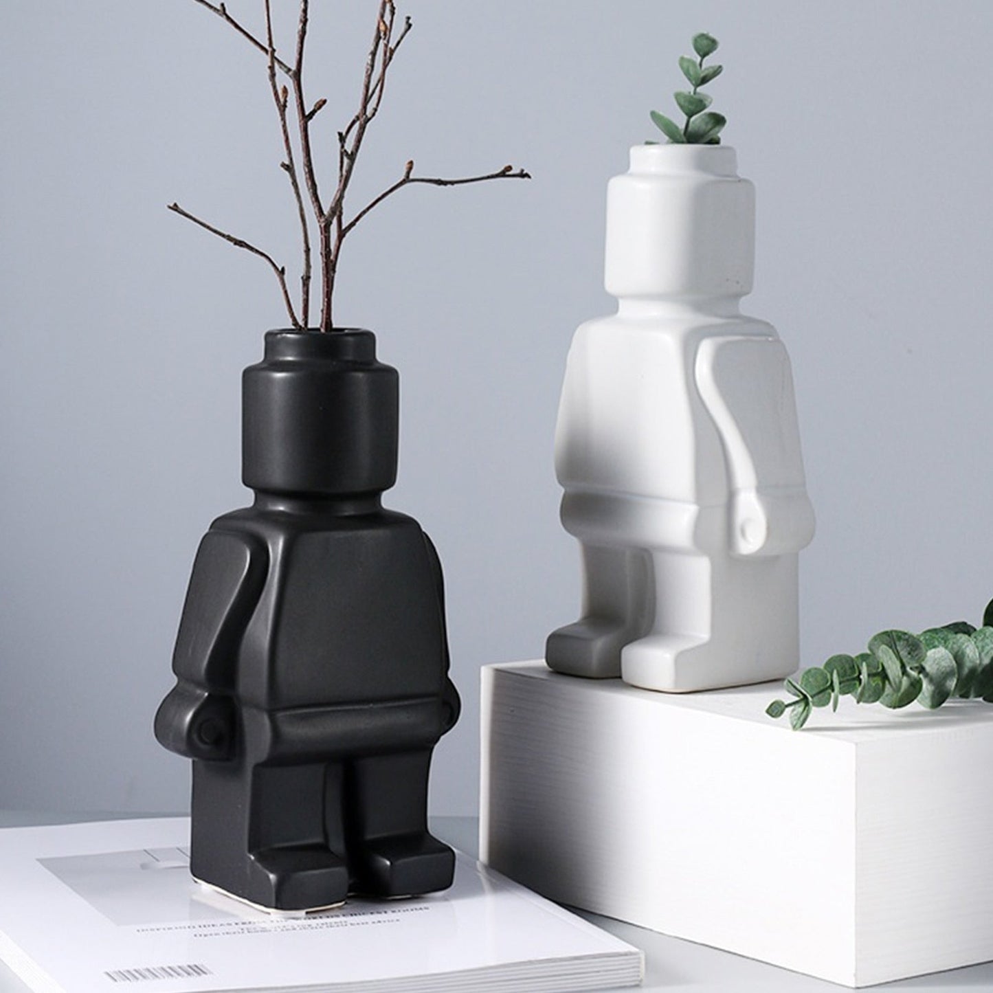 Vase Robot – Un Pot Original pour une Décoration Ludique et Futuriste