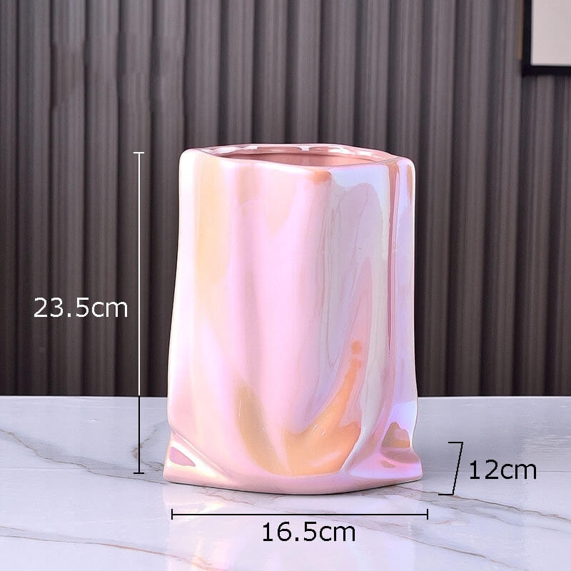 Vase en Céramique Effet Sac en Papier – Élégant et Moderne