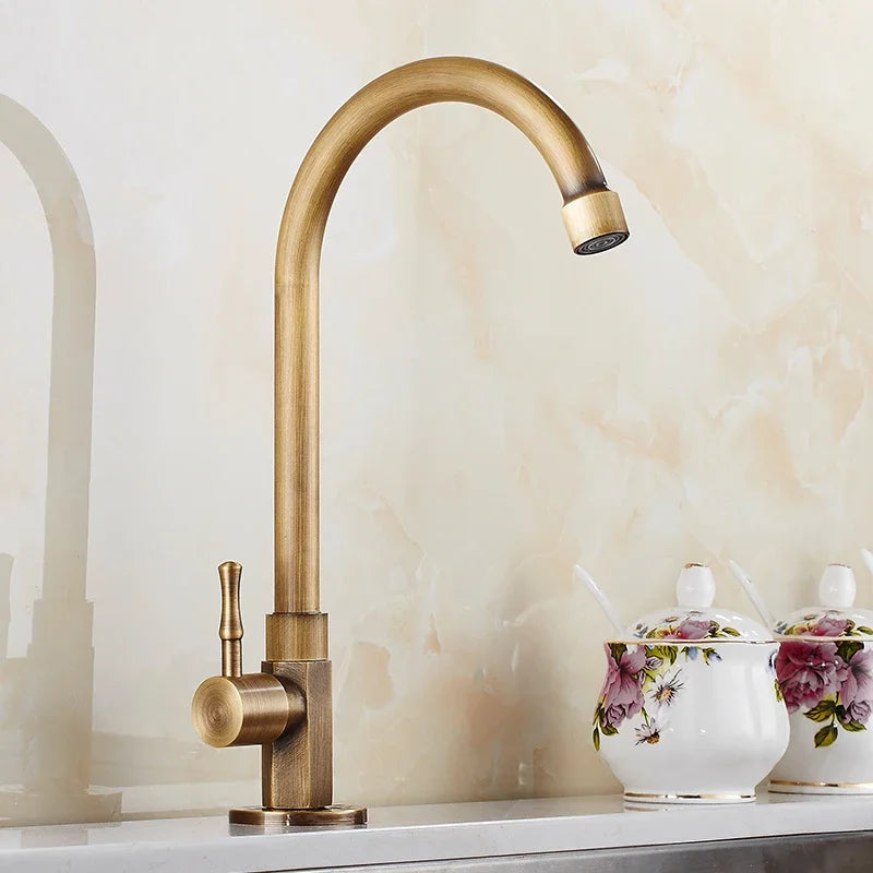 Robinet de Cuisine Vintage – Finition en Laiton Antique avec Design Élégant