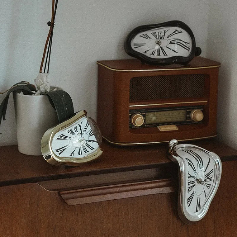 Horloge Design Silencieuse Effet Fondant pour Intérieur Moderne