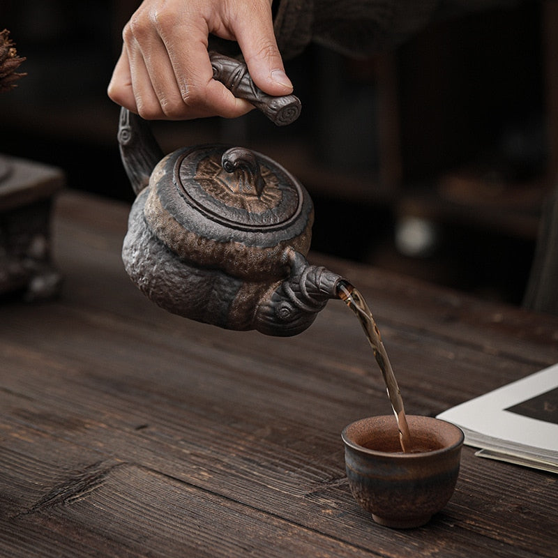 Théière Japonaise Artisanale en Céramique – Style Citrouille avec Anse Sculptée et Infuseur