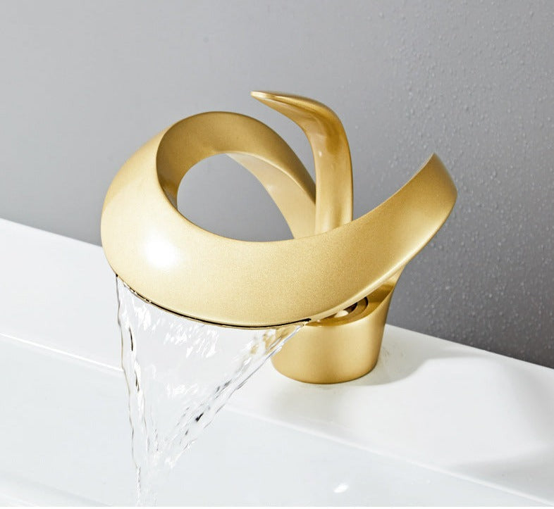 Waterfall – Robinet de Salle de Bain en Laiton Doré Brossé avec Bec Cascade