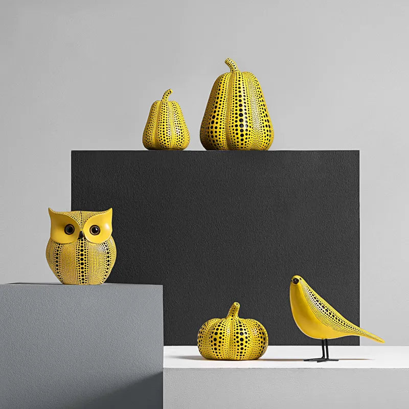 Figurines Décoratives Jaunes Style Kusama – Sculptures Pop Art Modernes en Résine