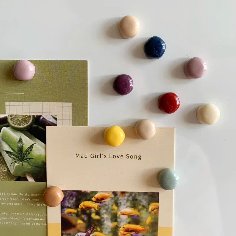 Ensemble de Magnets Boules Macaron – Une Touche Ludique pour Votre Cuisine