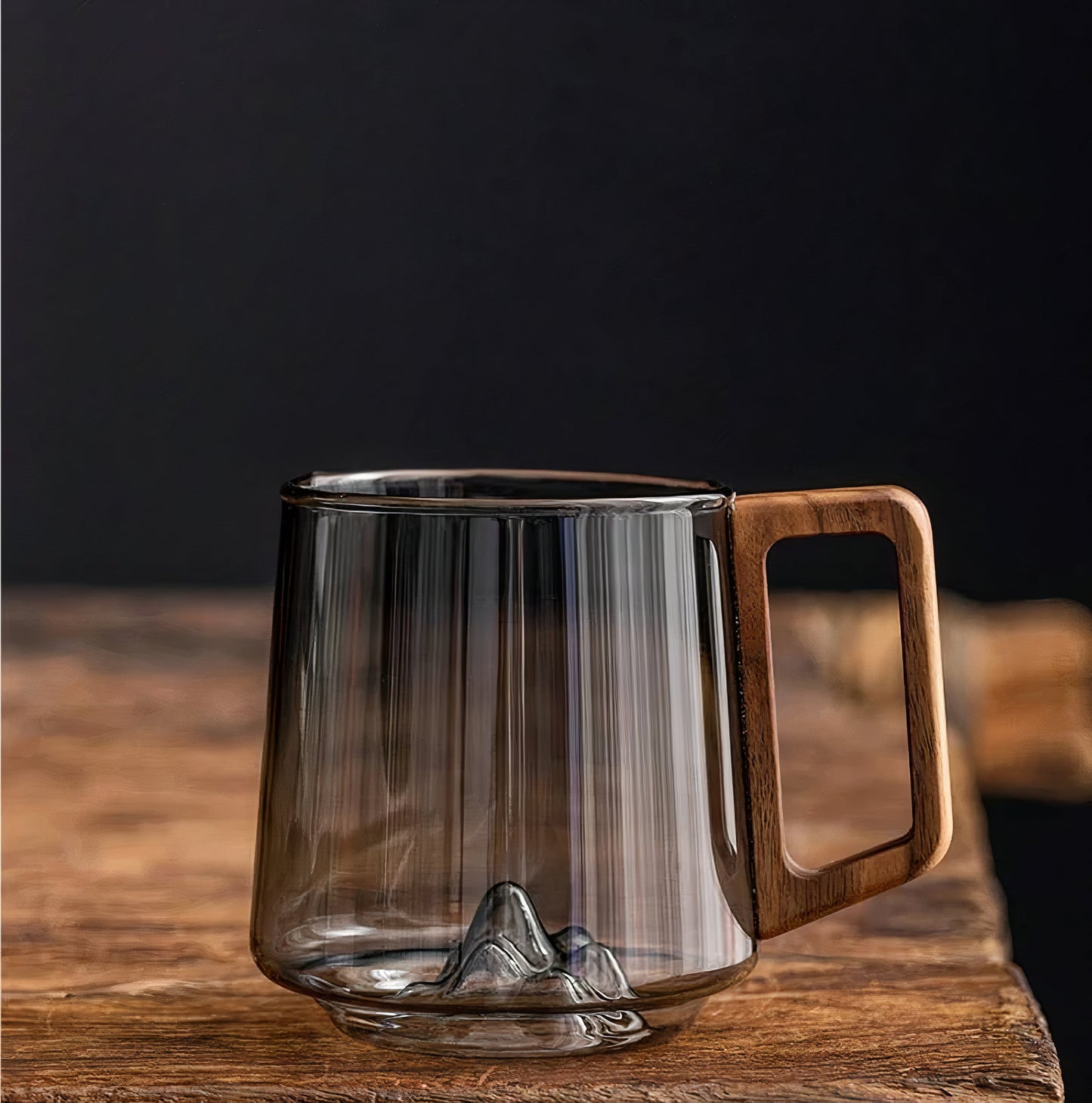 Tasse à Café Verre Gris Fumé avec Poignée en Noyer 450ml