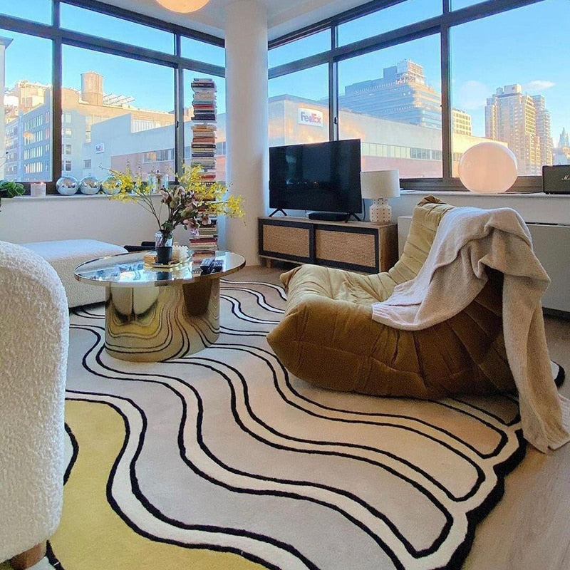Tapis Fluffy Arc-en-ciel Mignon avec Forme Irrégulière – Une touche joyeuse et audacieuse pour votre intérieur
