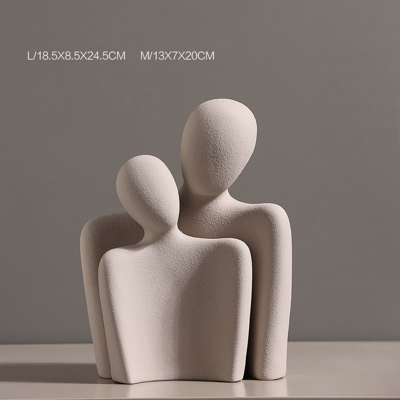 Sculpture Céramique "Mes Bras Toujours Pour Toi" – Une Ode à l’Amour et à l’Intimité