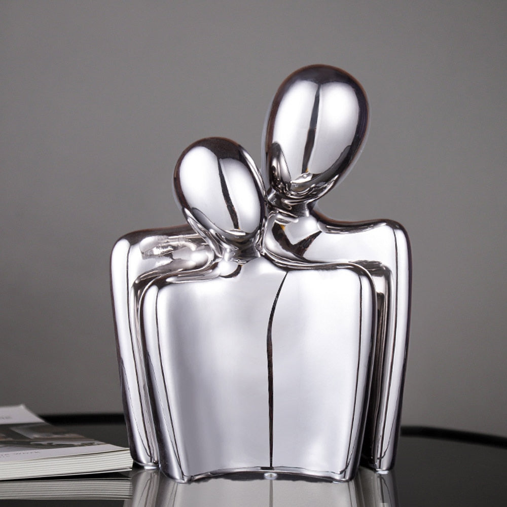 Sculpture Céramique "Mes Bras Toujours Pour Toi" – Une Ode à l’Amour et à l’Intimité