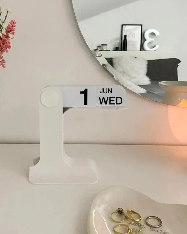 Calendrier de Bureau Minimaliste Noir – Élégance Moderne et Fonctionnelle