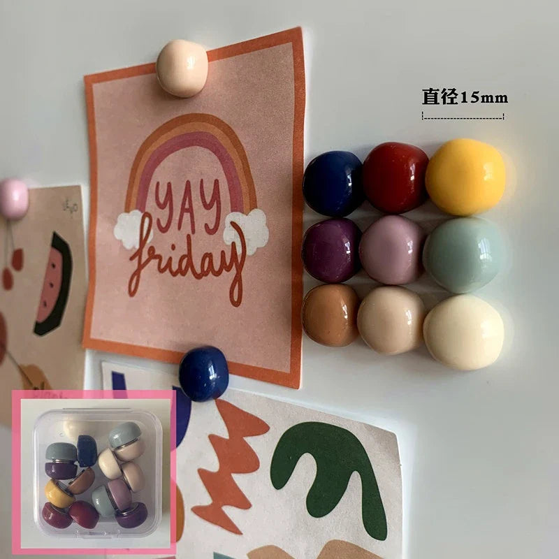 Ensemble de Magnets Boules Macaron – Une Touche Ludique pour Votre Cuisine